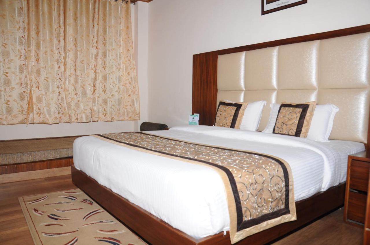 Hotel Dharamshala Paradise Esterno foto