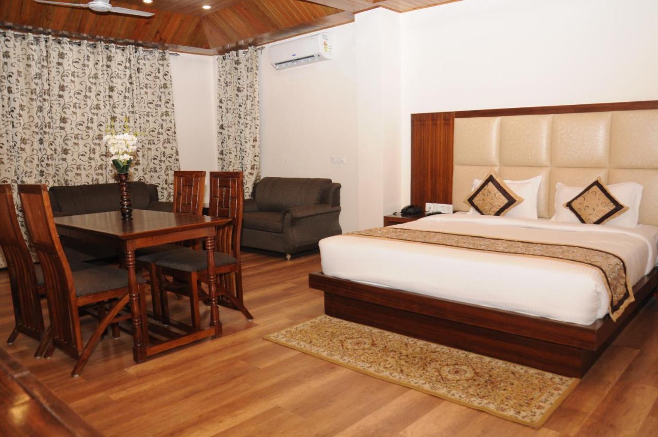 Hotel Dharamshala Paradise Esterno foto