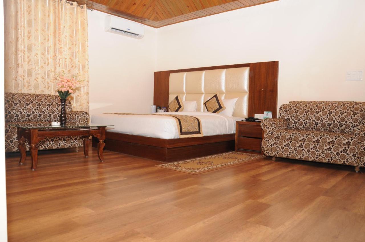 Hotel Dharamshala Paradise Esterno foto